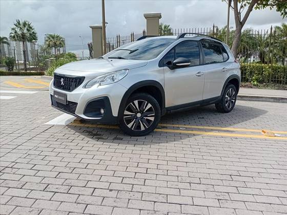 PEUGEOT 2008 1.6 16V FLEX ALLURE 4P AUTOMÁTICO PEUGEOT 2008 1.6 16V FLEX ALLURE 4P AUTOMÁTICO